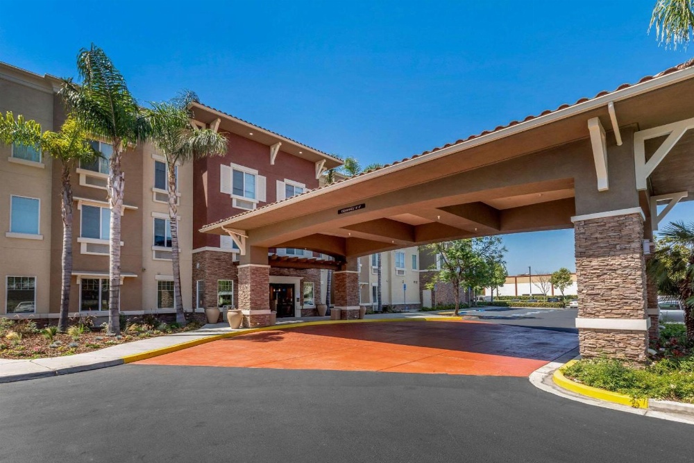Comfort Inn & Suites Near Ontario Airport Main image