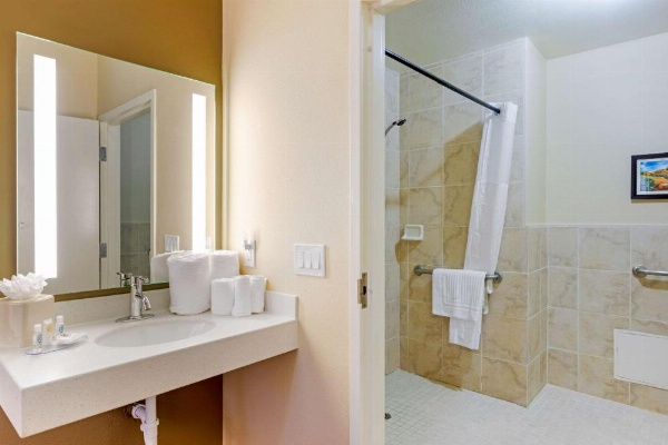 Comfort Inn & Suites Near Ontario Airport image 14